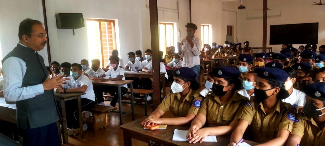 students police